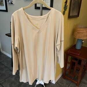 Belle by Kim Gravel Cream V-Neck Women's Top